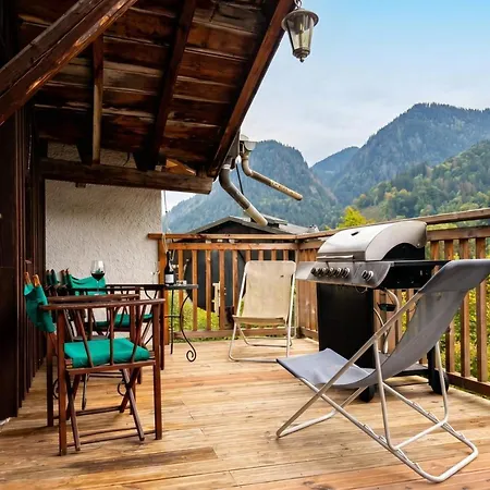 Chalet Entire ; Stunning Balcony Views
